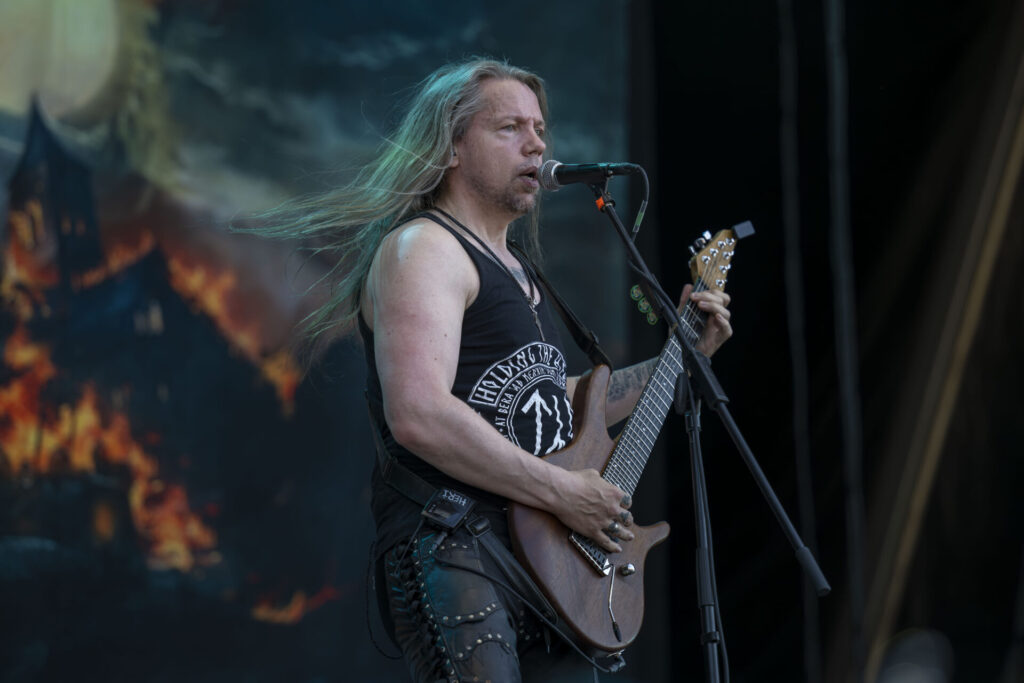 TYR_AKA_Gey009