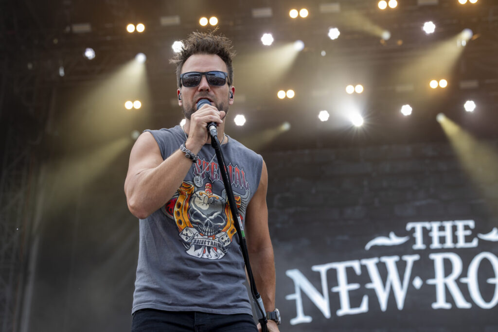 The_New-Roses_AKA_Johnsen025