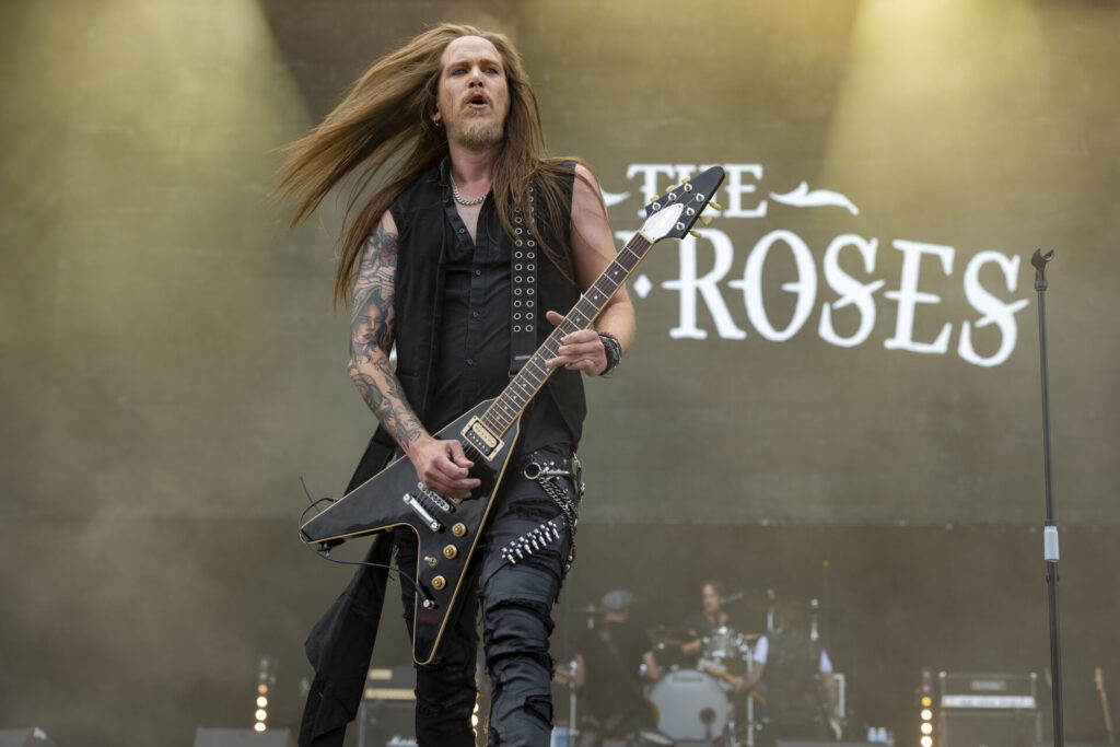 The_New-Roses_AKA_Johnsen029