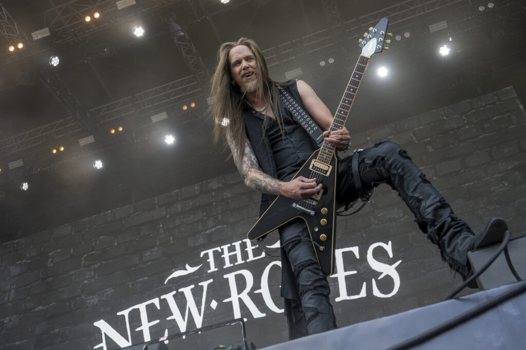 The_New_Roses_AKA_Johnsen006