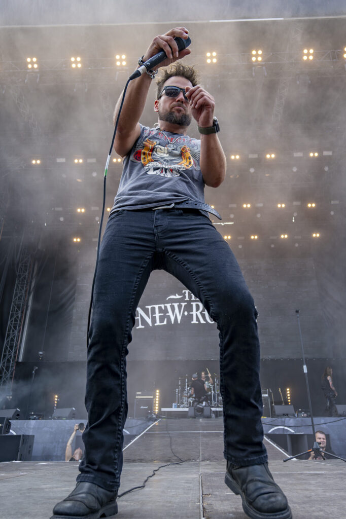 The_New_Roses_AKA_Johnsen008